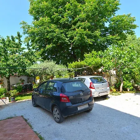 With A Parking Space Kukci, - 20797 *