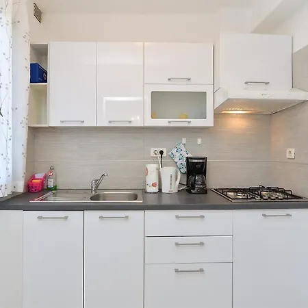 With Parking Space Kukci, - 20797 Διαμέρισμα Πόρετς