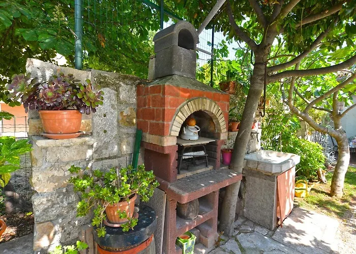 With Parking Space Kukci, - 20797 Lejlighed *