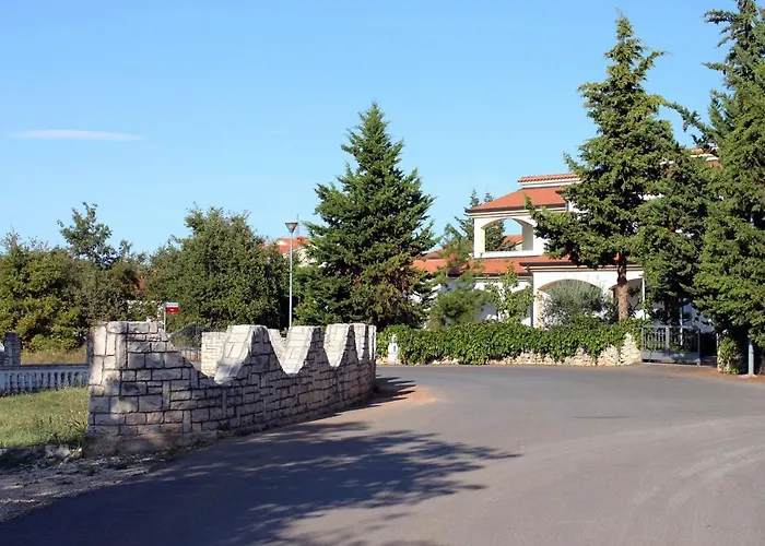 With Parking Space Kukci, - 20797